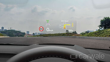 Kia New Carnival Head-Up Display (HUD)