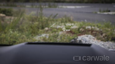 Kia Carnival Head-Up Display (HUD)