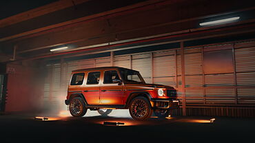 Mercedes-Benz G-Class Right Front Three Quarter