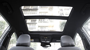 Tata Nexon Sunroof/Moonroof