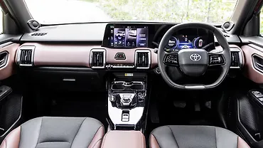 https://imgd.aeplcdn.com/370x208/n/cw/ec/191295/urban-cruiser-ebella-interior-dashboard-58.jpeg?isig=0&q=80