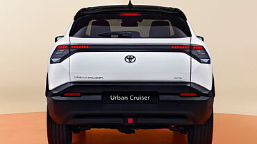 टोयोटा Urban Cruiser EV पीछे का व्यू