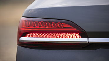 Audi Q7 Tail Light/Tail Lamp