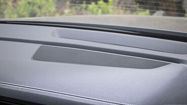 Audi Q7 Central Dashboard - Top Storage/Speaker