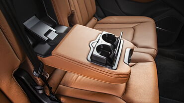 Audi Q7 Second Row Cup Holders