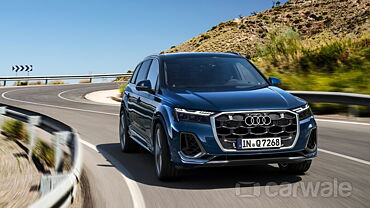 Audi New Q7 Right Front Three Quarter