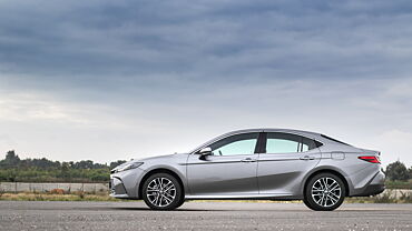 Toyota Camry Left Side View