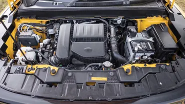 टाटा सिएरा इंजन शॉट