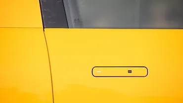 टाटा सिएरा फ्रंट डोर हैंडल