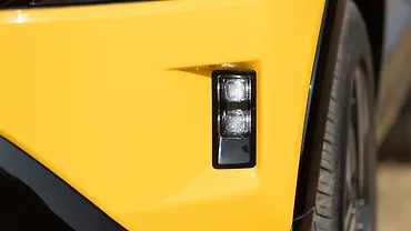 टाटा सिएरा फ्रंट फॉग लैंप