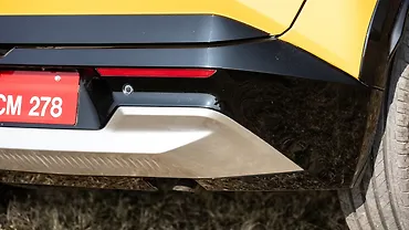 टाटा सिएरा रिफ़्लेक्टर