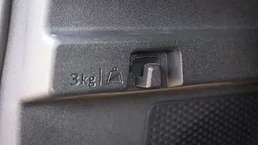 टाटा सिएरा बूट हुक्स और बार्स