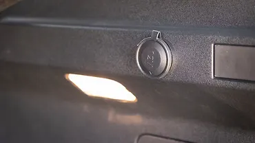 टाटा सिएरा बूट लाइट