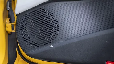 टाटा सिएरा फ्रंट स्पीकर