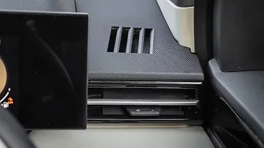 टाटा सिएरा राइट साइड एयर वेंट