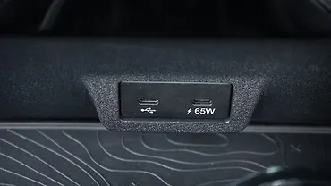 टाटा सिएरा यूएसबी पोर्ट / ऑक्स / पावर सॉकेट / वायरलेस चार्जिंग