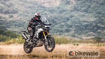 Triumph Tiger 900 Right Side View