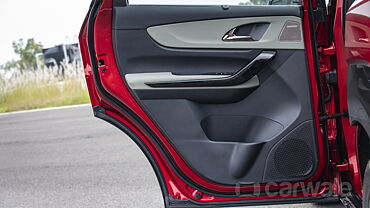 Mahindra XEV 9e Front Left Door Pad