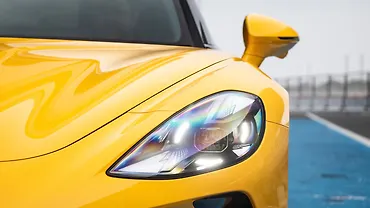 एमजी साइबरस्टर हेडलाइट