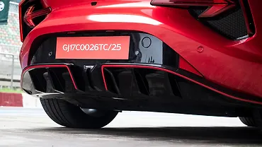 एमजी साइबरस्टर रियर पार्किंग सेंसर