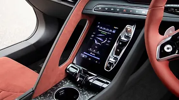 एमजी साइबरस्टर सेंटर कंसोल/सेंटर कंसोल स्टोरेज