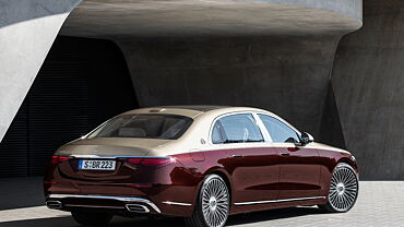 Mercedes-Benz Maybach S-Class Right Rear Three Quarter