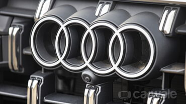 Audi Q7 Front Logo