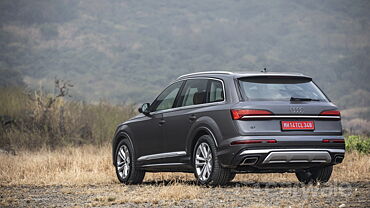 Audi Q7 Left Rear Three Quarter