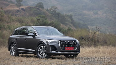 Audi Q7 Right Front Three Quarter