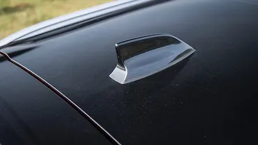 Maruti Suzuki Victoris Antenna