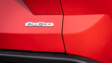 Maruti Suzuki Victoris Side Badge