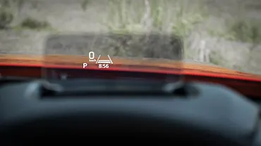 Maruti Suzuki Victoris Head-Up Display (HUD)
