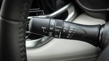 Maruti Suzuki Victoris Headlight Stalk