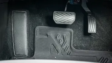 Maruti Suzuki Victoris Pedals/Foot Controls