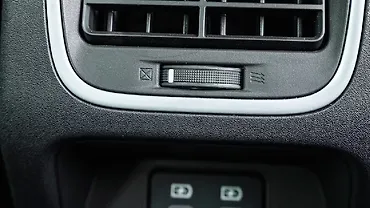 Maruti Suzuki Victoris Rear Row AC Controls