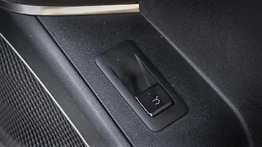 BYD Sealion 7 Boot Release Lever/Fuel Lid Release Lever