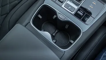 BYD Sealion 7 Cup Holders