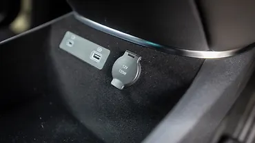 BYD Sealion 7 USB Port/AUX/Power Socket/Wireless Charging