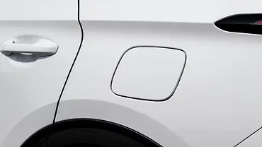 Kia Carens Clavis Closed Fuel Lid
