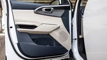 Kia Carens Clavis Front Left Door Pad