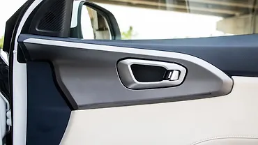 Kia Carens Clavis Front Right Door Pad Handle