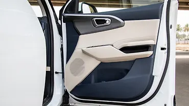 Kia Carens Clavis Front Right Door Pad