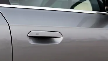 BMW iX1 LWB Front Door Handle