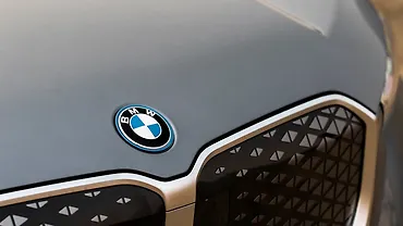 BMW iX1 LWB Front Logo