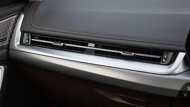 BMW iX1 LWB Front Passenger Air Vent