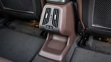BMW iX1 LWB Rear Row Air Vent