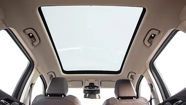 BMW iX1 LWB Sunroof/Moonroof