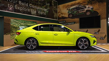 Skoda Octavia facelift Left Side View