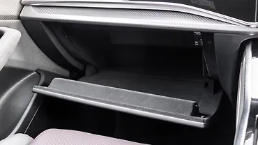Audi RS Q8 Performance Glove Box