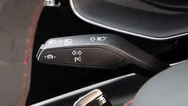 Audi RS Q8 Performance Headlight Stalk